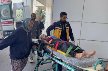 Belediyenin su arıza minibüsü elektrikli bisikletle çarpıştı: 2 çocuk yaralı