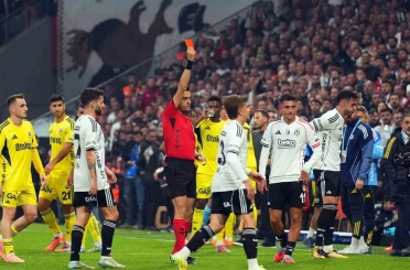 Beşiktaş, bir Fenerbahçe maçında yine kırmızı kart gördü 