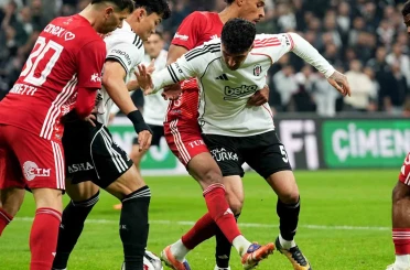 Beşiktaş’ta Emirhan Topçu cezalı duruma düştü 