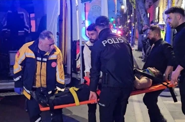 Beşiktaş’ta iki otomobil kafa kafaya çarpıştı: 9 yaralı 