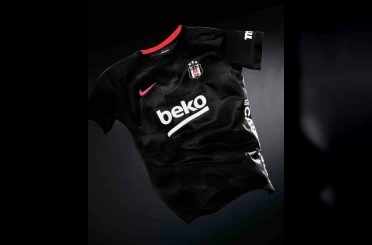 Beşiktaş’ta yeni sezon formaların tanıtımı gerçekleştirildi 