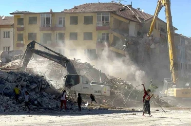 Beydağı Oteli davası eksiklikler nedeniyle ertelendi 