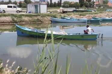 Beyşehir Gölü'nde balıkçılar yeni av sezonunu "vira bismillah" diyerek açtı