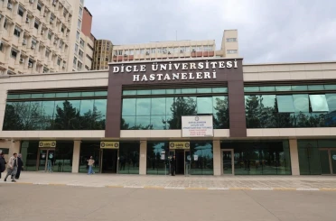 Bıçak parası aldığı için 15 yıla kadar hapis talebi ile dava açılmıştı, görevine geri döndü 