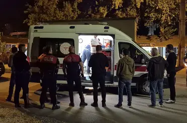 Bıçaklı saldırıya uğrayan genç yaralandı
