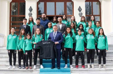 Bilecik Kolej Spor Kulübü’nden Vali Faik Oktay Sözer’e ziyaret 