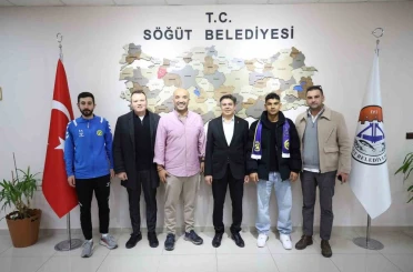 Bilecikli genç futbolcu Eskişehirspor’a transfer oldu 