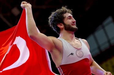 Bilecikli güreşçi Avrupa şampiyonu oldu 