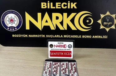 Bilecik’te bir araç ve 2 şahıs üzerinde yapılan aramada uyuşturucu madde ele geçirildi 