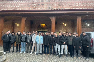 Bilecik’te KYK öğrencileri sabah namazında buluştu 
