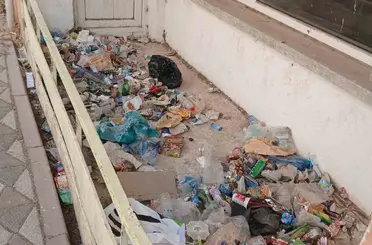 Bilecik’te metruk bina tehlike saçıyor
