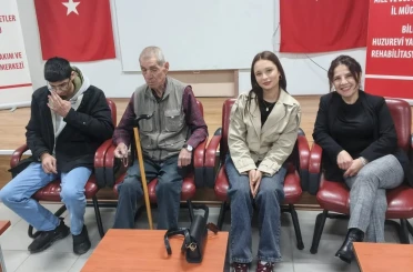 Bilecik’te öğrencilerden huzurevine anlamlı buluşma 