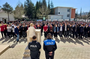 Bilecik’te öğrencilere bilinçli sosyal medya ve güvenlik eğitimi 