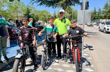 Bilecik’te öğrencilere bisiklet kullanımı için güvenlik eğitimi 