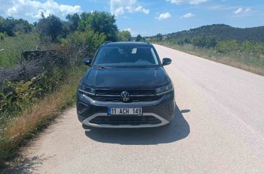Bilecik’te otomobilin çarptığı çocuk ağır yaralandı 