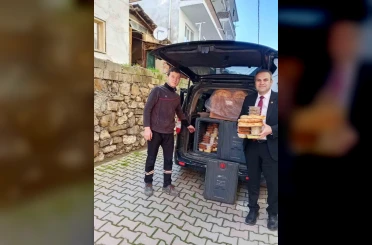 Bilecik’te vatandaşların kapısına sıcak yemek ulaştırıldı 