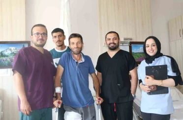 Bingöl’de 37 yıldır yürümekte zorlanan hastaya 10 saatlik operasyon 