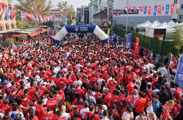 Binlerce Bursalı, Cumhuriyet için koştu
