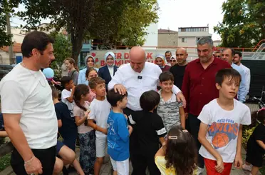 "Bir Durak Bir Mutluluk" çocukların yüzünü güldürüyor
