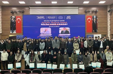 Biruni Üniversitesi, YÖK’ün ‘Bilim Kafe’ etkinlikleriyle 6 ilde gençlerle buluştu 