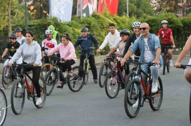 Bisiklet turuyla sağlıklı yaşam ve spor kültürüne dikkat çektiler 