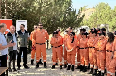 Bolu’da arama kurtarma derneklerine orman yangını eğitimi verildi 