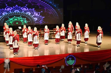 Bolu’da öğretmenlerden unutulmaz kültür ve sanat gecesi 