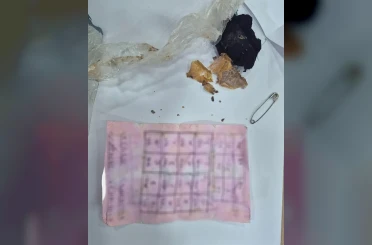 Bolu’da yapı marketin raflarının arasında muska çıktı: "Büyücülerin şerrinden Allah’a sığınırım" 