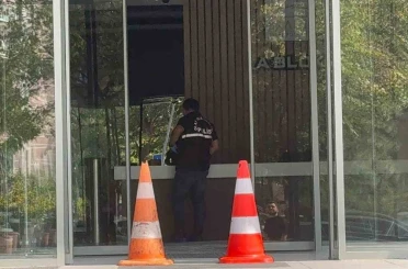 Boşanma aşamasındaki eşini ayağından vurup kaçtı 
