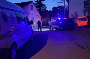 Boşanma aşamasındaki eşinin evine tabancayla ateş açtı 