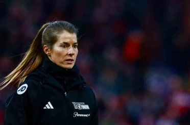 Bundesliga’nın ilk kadın teknik direktörü Marie-Louise Eta oldu 