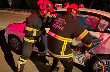 Burdur’da otomobiller çarpıştı: 6 yaralı 