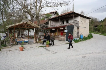 Burdurlu turistler Çameli’nin doğal güzelliklerine hayran kaldı 