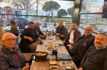Burhaniye’de bağımsız meclis üyeleri basına iftar verdi 