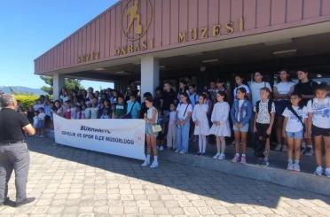 Burhaniye’de Yaz Spor Okulu öğrencileri Seyit Onbaşı Müzesini ziyaret etti 