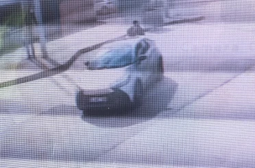 Bursa’da cip ile motosiklet çarpıştı, 2 kişi yaralandı: Kaza anı kamerada 