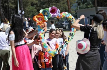 Bursa’da çocuklar patili dostlarla buluştu 