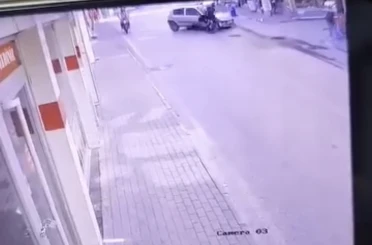 Bursa’da ilginç kaza...Yapay zeka değil, gerçek kaza görüntüsü 