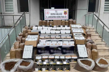 Bursa’da kaçak tütün operasyonu: 205 bin adet makaron ele geçirildi 