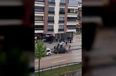 Bursa’da kontrolden çıkan otomobil takla attı 