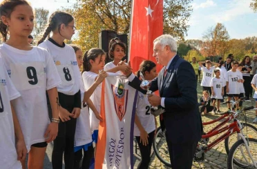 Bursa’da kros yarışı nefes kesti 