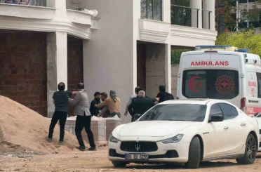 Bursa’da şantiye savaş alanına döndü: Sopalar, yumruklar havada uçuştu 