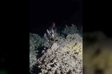 Bursa’da sarp arazide mahsur kalan 2 genç halatla kurtarıldı 