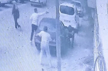 Bursa’da silahlı kavga: Yaralıyı motorize trafik timi hastaneye yetiştirdi 