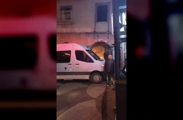 Bursa’da tarihi binada çıkan yangın söndürüldü 