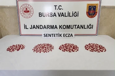Bursa’da uyuşturucu operasyonu: Bin 98 adet sentetik ecza ele geçirildi 