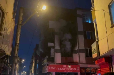 Bursa’da yangın: Anne, baba ve 3 çocuk dumandan etkilendi 