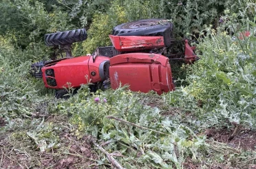 Bursa’da yürek yakan kaza...Devrilen traktörün sürücüsü öldü 
