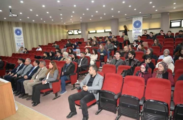 BUÜ’de "Ortak Dış Politika Vizyonu" konuşuldu 
