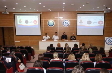 BUÜ’de ’Remodel Summer School’ etkinliği düzenlendi 